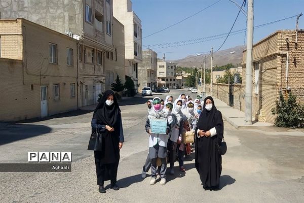 غبارروبی گلزار شهدا در شهرستان نطنز