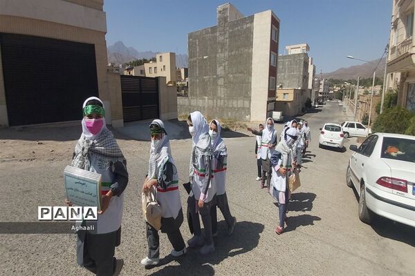 غبارروبی گلزار شهدا در شهرستان نطنز