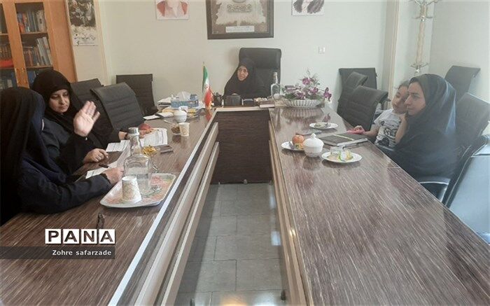 مشاوره‌ با  هدف آگاه‌سازی والدین، میزان آسیب‌ها را در بین دانش‌آموزان کاهش می‌دهد