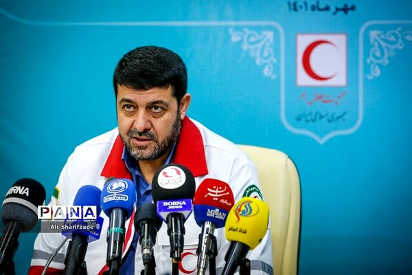 نشست خبری رئیس هلال احمر