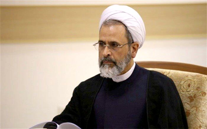 آیت‌الله اعرافی: دشمن می‌خواهد حجاب را به ابزار سیاسی تبدیل کند