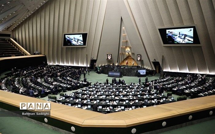 ایزدخواه: ایرانیان همیشه از یکپارچگی سرزمینشان دفاع کرده‌اند