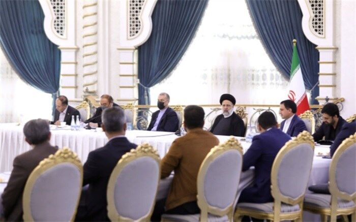 پخش مستند دیدار تجار ایرانی مقیم ازبکستان با آیت‌الله رئیسی