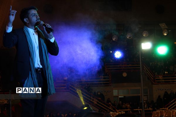 اجتماع بزرگ نسل غیور در پی محکومیت اهانت به مقدسات و اقدامات هنجار شکنانه آشوبگران در برخوار/ اصفهان