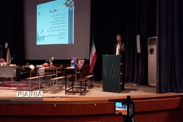 نشست کمیته‌های همکاری حوزه علمیه با آموزش و پرورش در مبلقین طرح امین در البرز