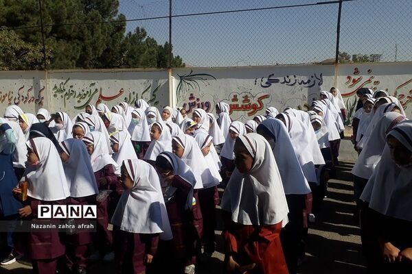 برگزاری جشن عاطفه‌ها در مدارس رودهن