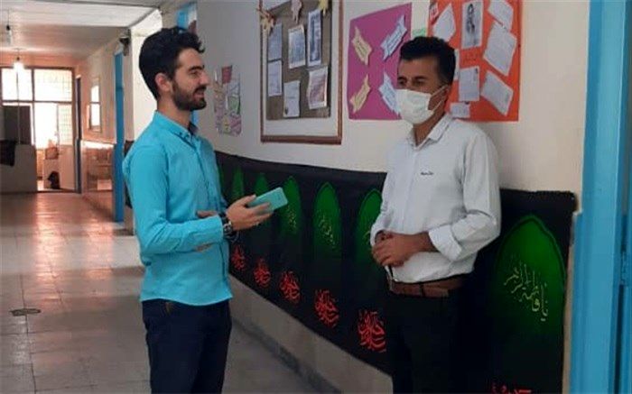 فضای مجازی با وجود منفعت، نظام آموزشی و خانواده‌ها را دچار چالش‌ کرده است