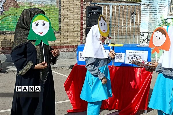 برگزاری جشن عاطفه‌ها در دبستان دخترانه حضرت زینب ۲