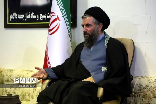 سفر یک‌روزه مدیرکل آموزش و پرورش به شهرستان دالاهو