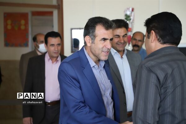 سفر یک‌روزه مدیرکل آموزش و پرورش به شهرستان دالاهو