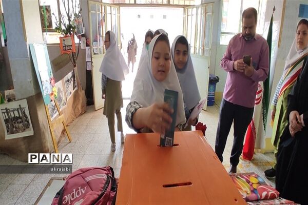 پویش شور عاطفه‌ها دبستان دخترانه حجاب  باقرشهر