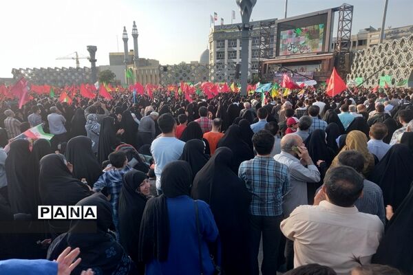 اجتماع بزرگ مردمی بیعت با امام زمان(عج)