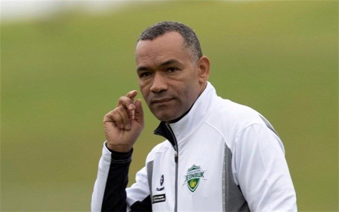 واکنش مورایس به شایعه استعفا از مربیگری سپاهان؛ من در قلبم برنامه‌ریزی کردم