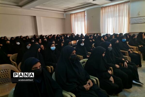 مراسم بزرگداشت هفته دفاع مقدس در هنرستان کاردانش فرزانه جرقویه سفلی