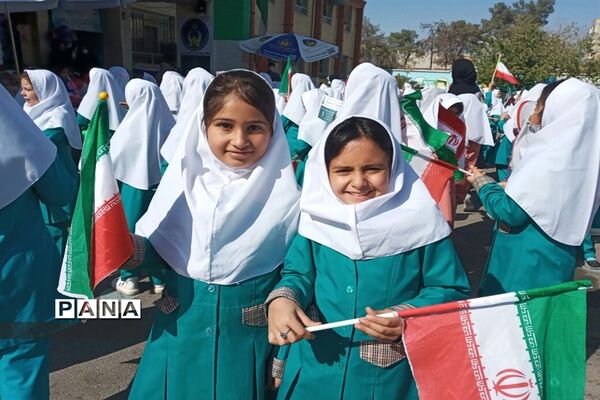 جشن عاطفه‌ها در آموزشگاه آسیه آموزش و پرورش ملارد