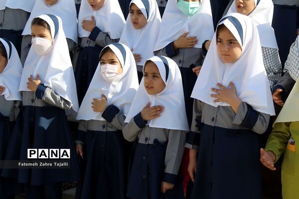 زنگ جشن عاطفه‌ها در مدارس سمنان نواخته شد