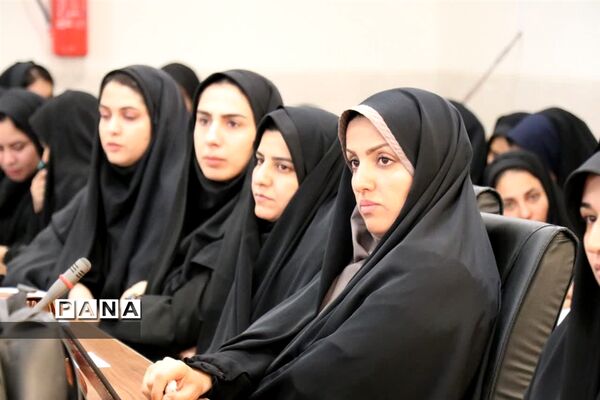 آیین تحلیف و معارفه معلمان جدید شهرستان ابرکوه