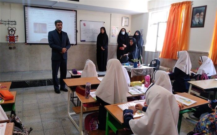 بازدید از مدارس با هدف نظارت و بررسی مشکلات، یکی از اهداف مهم ارزیابی است