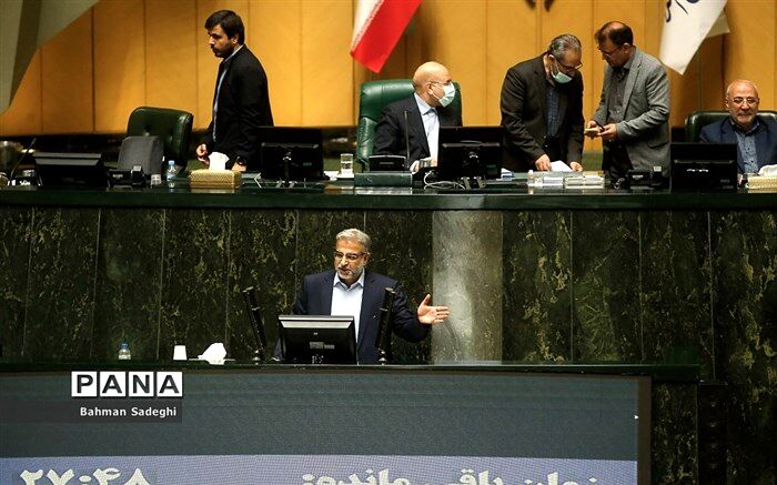 زاهدی‌وفا: برای آحاد ملت ایران حداقل یک شغل ایجاد می‌کنیم‌