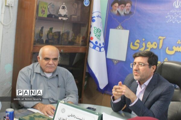 نشست داخلی کارکنان سازمان دانش‌آموزی استان بوشهر