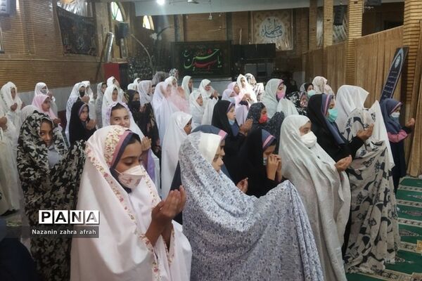 برگزاری نماز جماعت در مدارس رودهن
