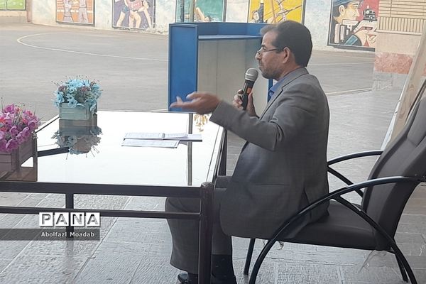 جلسه انجمن اولیا و مربیان دبیرستان پسرانه نمونه کاشمر