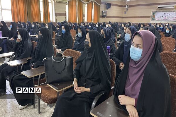 برپایی کرسی آزاد اندیشی در دبیرستان دخترانه شاهد رضوان ناحیه یک اهواز