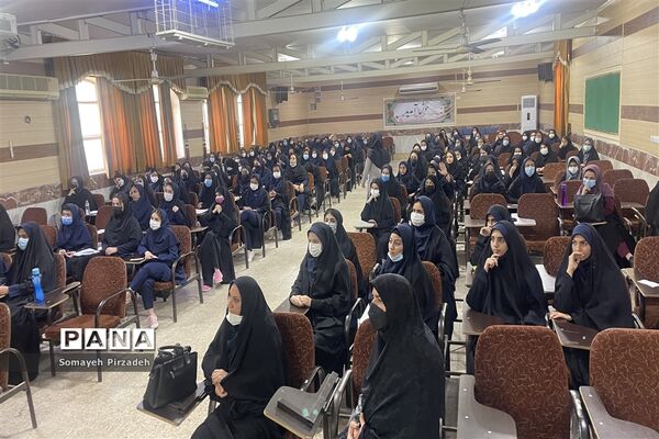برپایی کرسی آزاد اندیشی در دبیرستان دخترانه شاهد رضوان ناحیه یک اهواز