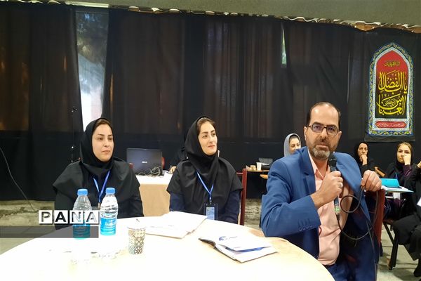 برگزاری جشنواره نوآوری در فرآیند آموزش و یادگیری