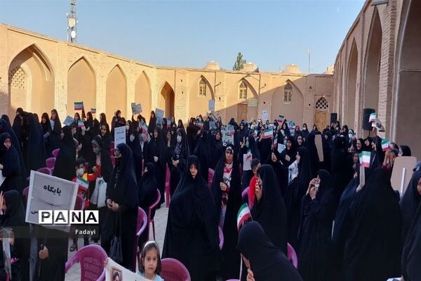اجتماع حماسی بانوان مهدوی در اردستان
