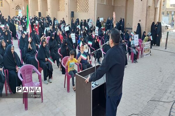 اجتماع حماسی بانوان مهدوی در اردستان