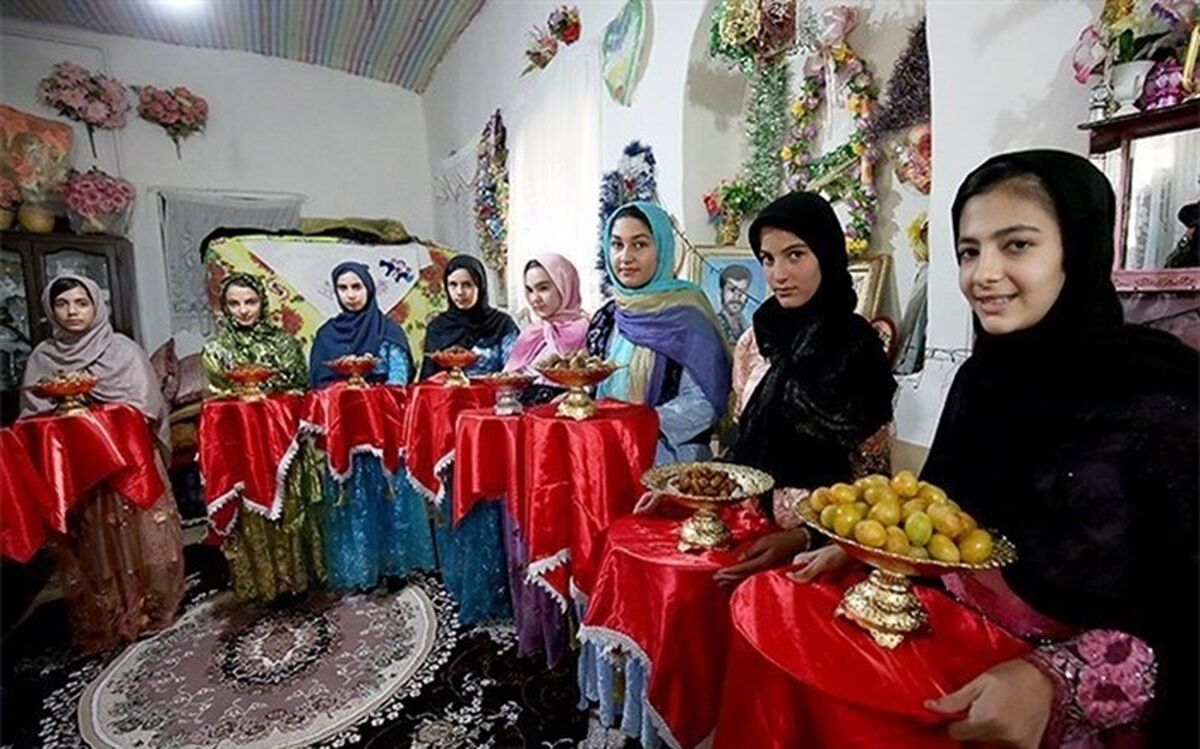 جشنواره آلو، گردو و ترشی در همدان
