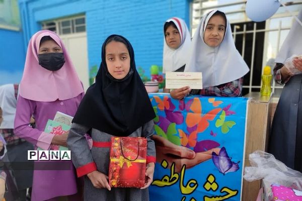 جشن عاطفه‌ها مدرسه قرآنی شهیدفتاحی برخوار