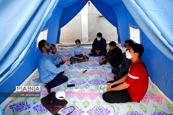 کارگاه‌های مهارت‌آموزی ویژه دانش‌آموزان در حاشیه نماز جمعه تهران