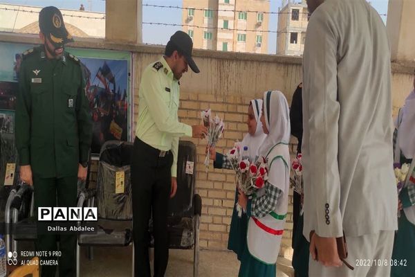 قدردانی از نیروهای انتظامی توسط تشکیلات سازمان دانش‌آموزی شهرستان شادگان