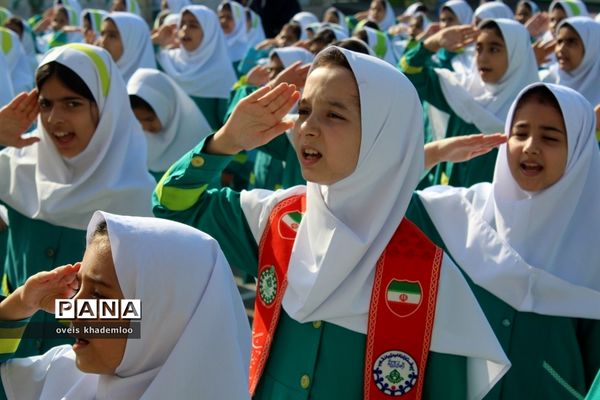 مراسم آغاز امامت امام زمان در دبستان شهیدان حجازی گلوگاه