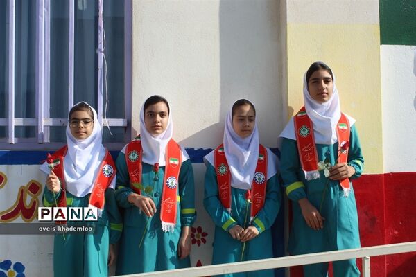 مراسم آغاز امامت امام زمان در دبستان شهیدان حجازی گلوگاه