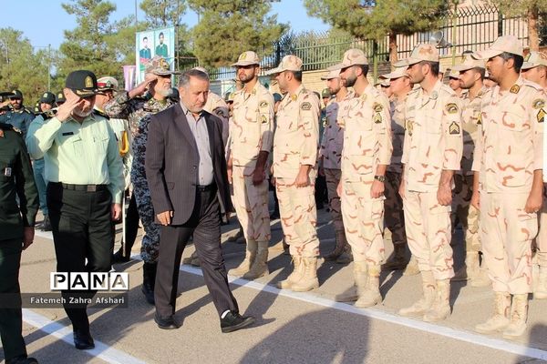 صبحگاه مشترک یگان‌های نمونه نیروهای مسلح استان سمنان