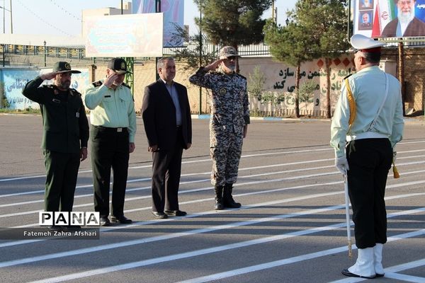 صبحگاه مشترک یگان‌های نمونه نیروهای مسلح استان سمنان