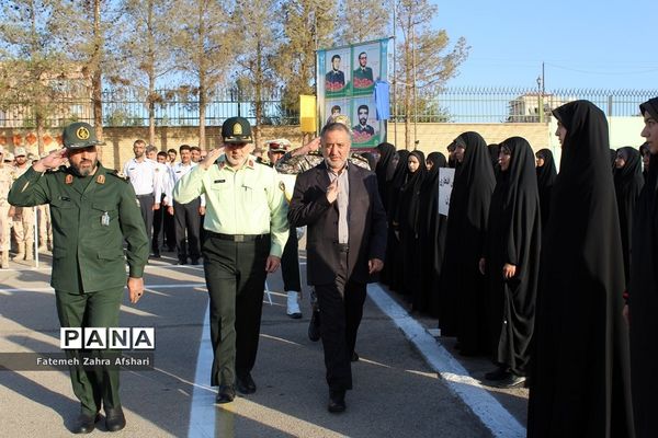 صبحگاه مشترک یگان‌های نمونه نیروهای مسلح استان سمنان