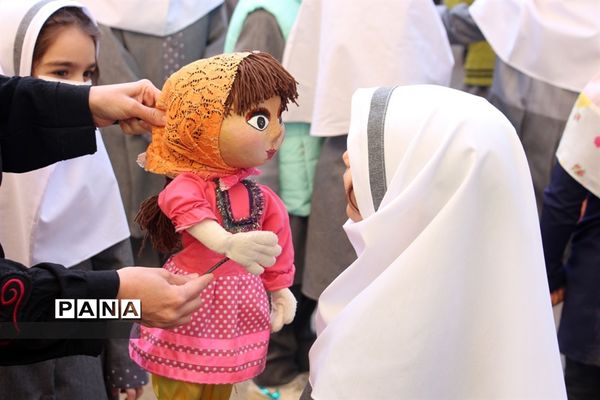 هفته ملی کودک در مدرسه شهید‌اخوان استان همدان