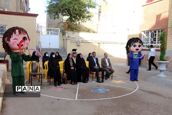 هفته ملی کودک در مدرسه شهید‌اخوان استان همدان