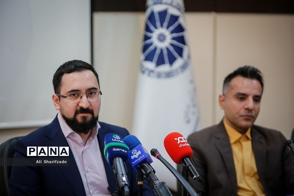 نشست خبری معاون اتاق ایران