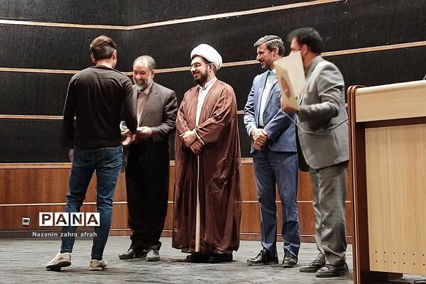 مراسم  تجلیل از هنرمندان شاخص شرق استان تهران در دماوند