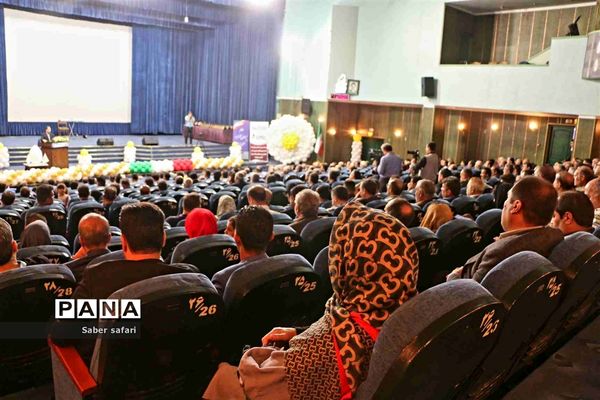 همایش ملی بزرگداشت روز جهانی تخم مرغ در تبریز