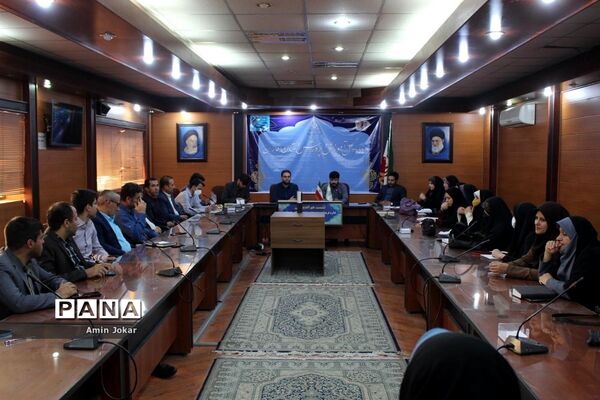 سلسله جلسات جهاد تبیین ویژه مربیان برتر سازمان دانش‌آموزی نواحی چهارگانه شیراز