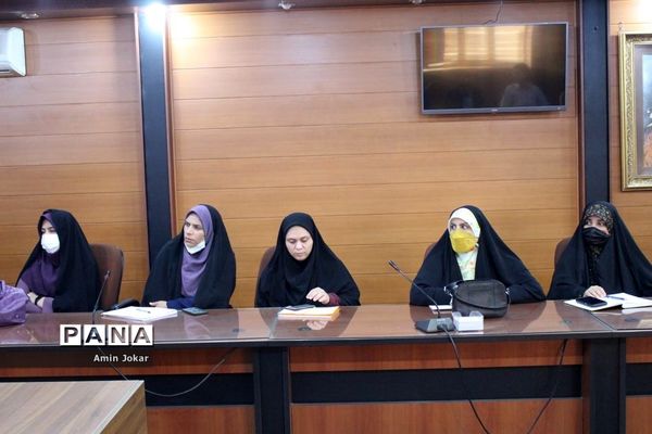 سلسله جلسات جهاد تبیین ویژه مربیان برتر سازمان دانش‌آموزی نواحی چهارگانه شیراز