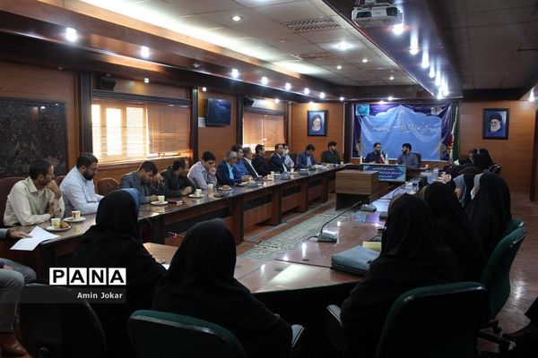 سلسله جلسات جهاد تبیین ویژه مربیان برتر سازمان دانش‌آموزی نواحی چهارگانه شیراز