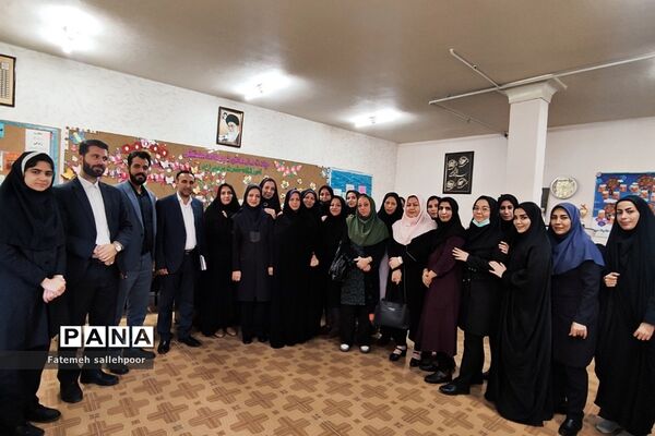 برگزاری جشن عاطفه‌ها با هدف ترویج همدلی از کودکی در دبستان دخترانه حضرت مریم (س)