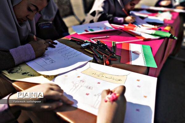 برگزاری جشن عاطفه‌ها با هدف ترویج همدلی از کودکی در دبستان دخترانه حضرت مریم (س)